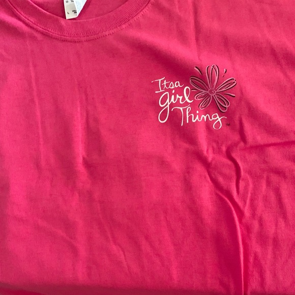 Southern Girls Love the Good Lord....Pink T-Shirt with Cross Graphic - Picture 2 of 3